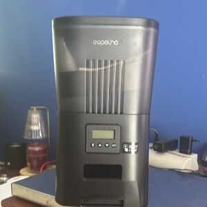 Black Automatic Pet Feeder